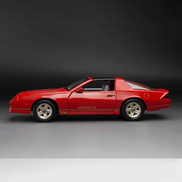 1985 Camaro IROC 1:18 Diecast Model Collectible - Image 5
