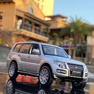 1:32 Mitsubishi Pajero Diecast Model Silver Vehicle 8 S35b079555cdd400c8af52c3c0a16d4e05 2