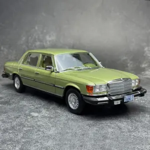 Mercedes-Benz 450 SEL 1/18 Diecast Model 25 S3622536752974696b00ad67e53b89d4eM