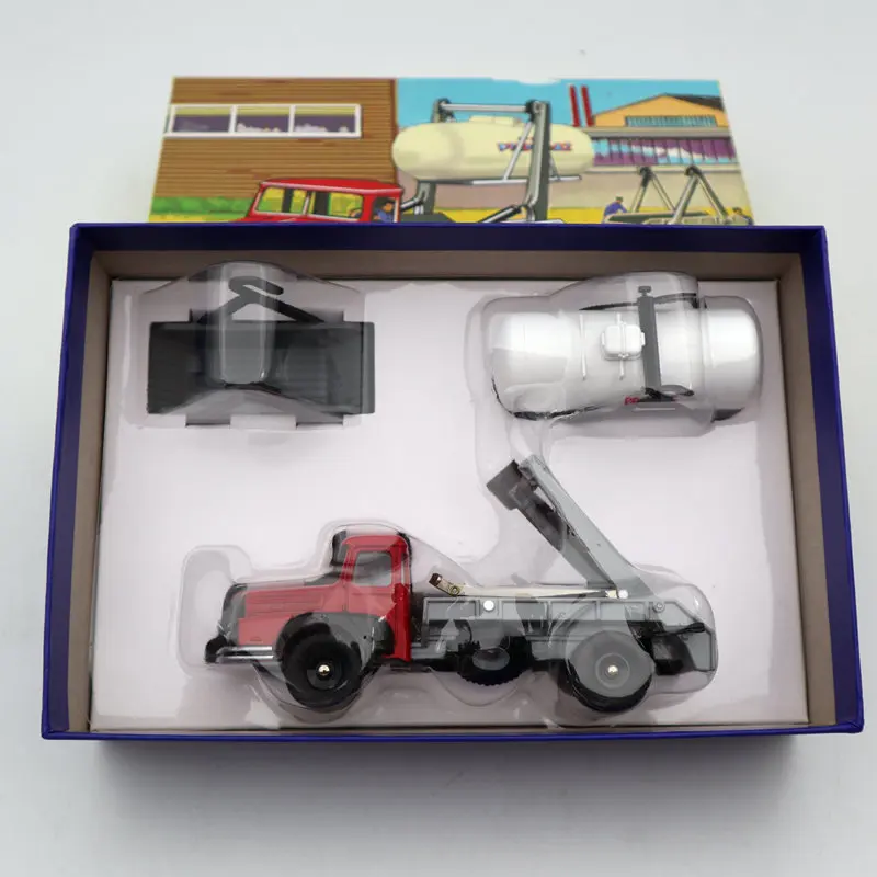 Dinky Toys 1:43 Diecast Fire Truck Model 24 Dinky Toys 1:43 Diecast Fire Truck Model - Image 24