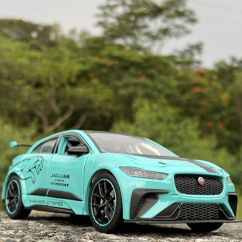 1:32 Jaguar I-PACE Alloy Model Racing Car 4 1:32 Jaguar I-PACE Alloy Model Racing Car - Image 4