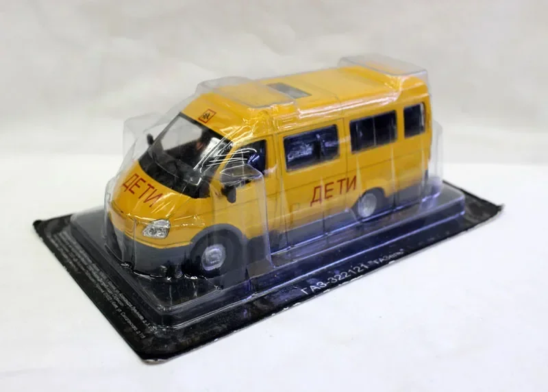 GAZ 322121 1:43 Scale Diecast School Bus 4 GAZ 322121 1:43 Scale Diecast School Bus - Image 4