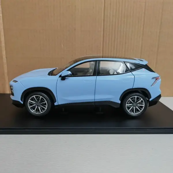 1:18 Scale Chery JETOUR Diecast SUV Model - Image 3