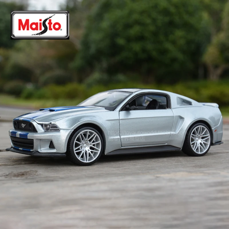 1:24 Scale Ford Mustang GT Street Racer Model 2 1:24 Scale Ford Mustang GT Street Racer Model - Image 2