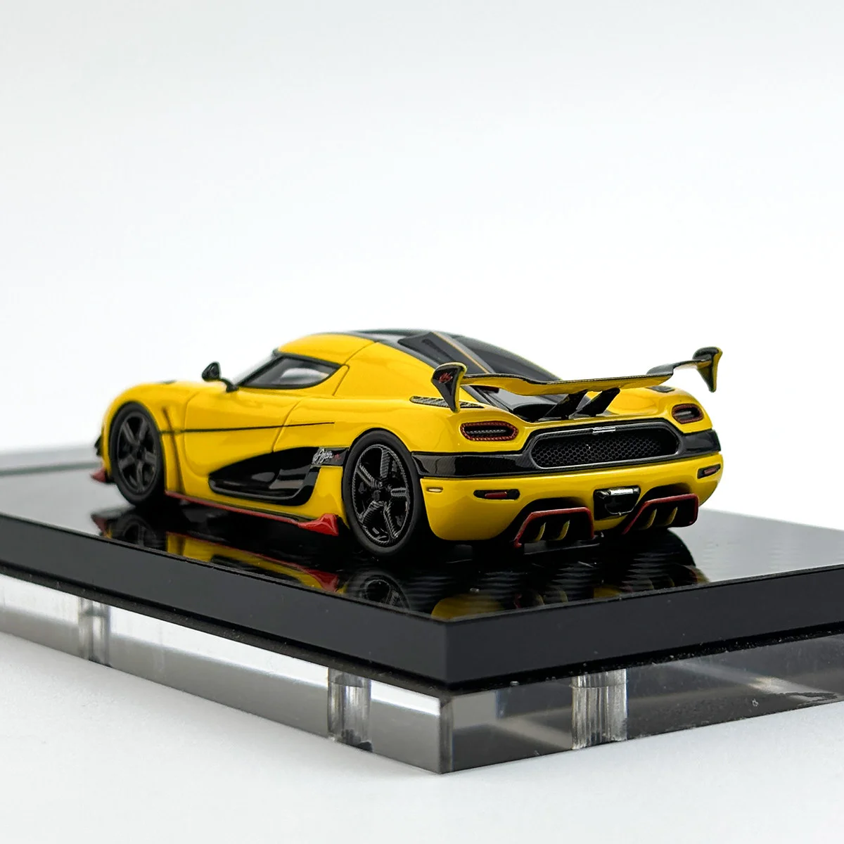 Koenigsegg Agera RS 1:64 Scale Model 9 Koenigsegg Agera RS 1:64 Scale Model - Image 9