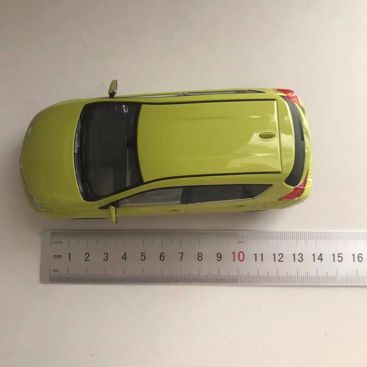 1/30 Scale Toyota Auris Diecast Model Collectible 22 1/30 Scale Toyota Auris Diecast Model Collectible - Image 22