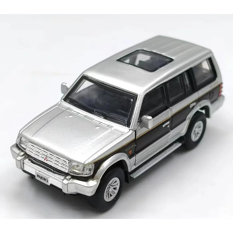 Diecast 1:64 Pajero Off-Road Car Model 3 Diecast 1:64 Pajero Off-Road Car Model - Image 3