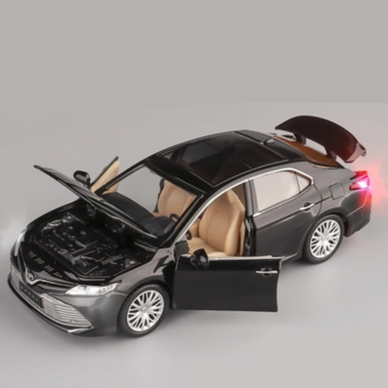 1/32 Scale Toyota Camry Alloy Car Model 9 1/32 Scale Toyota Camry Alloy Car Model - Image 9