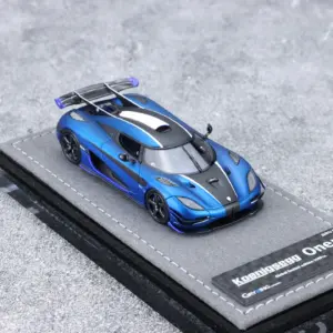 1:64 Koenigsegg One:1 Model by TOMICA 30 S44c6f8d115f645e4a6f25f0e83fc249dn
