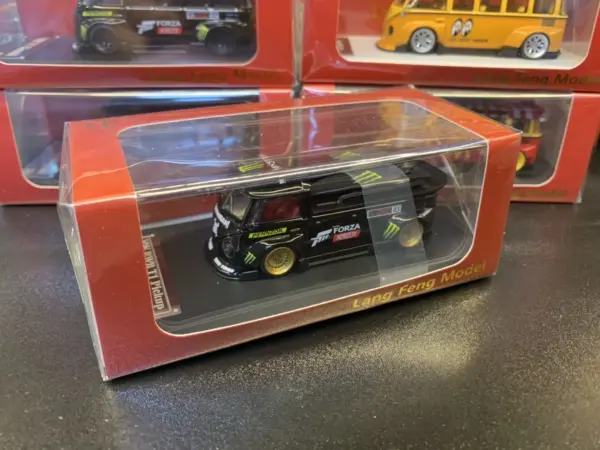 Die-Cast RWB T1 Vintage Bus Model in Yellow - Image 11