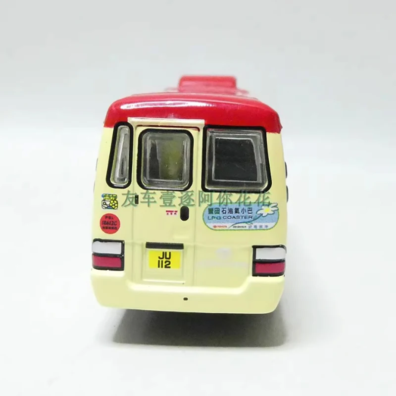 1/64 Scale Diecast Red Minibus Model 5 1/64 Scale Diecast Red Minibus Model - Image 5