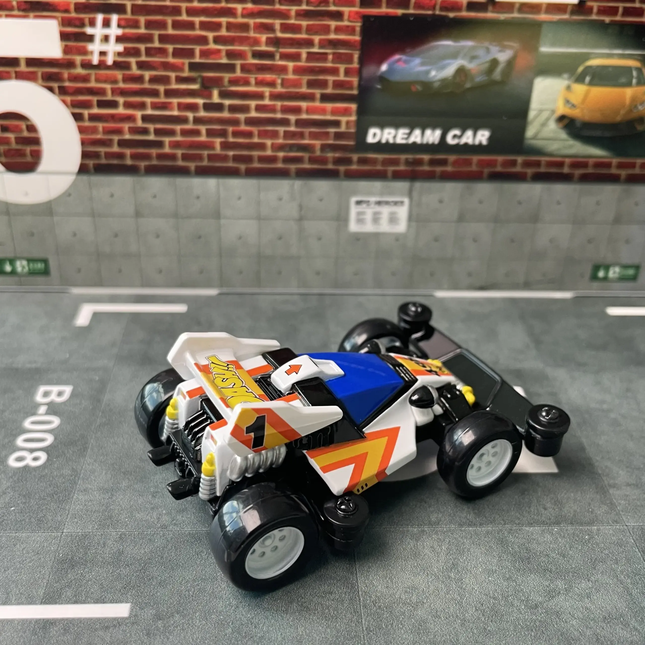 Takara Tomy Tomica Premium Emperor Diecast Car 6 Takara Tomy Tomica Premium Emperor Diecast Car - Image 6