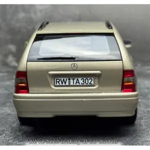 1/18 Scale Benz C-Class T-Model Diecast Model 36 S4a5b8c2f6bc54999afe06b22865379e42