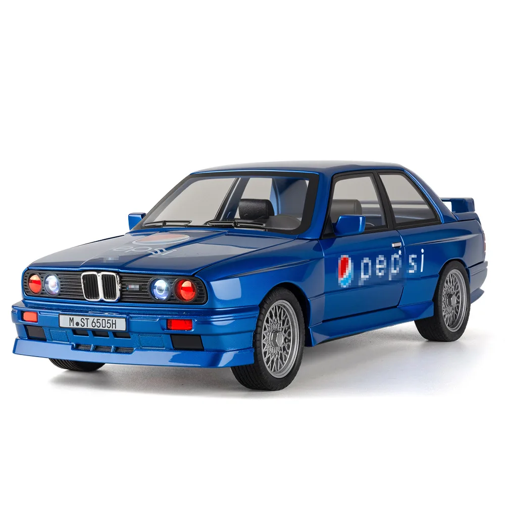 BMW M3 E30 1:24 Scale Diecast Model 5 BMW M3 E30 1:24 Scale Diecast Model - Image 5