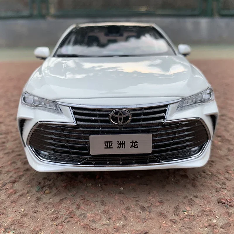 Faw Toyota Asia Dragon 1:18 Die-Cast Model 4 Faw Toyota Asia Dragon 1:18 Die-Cast Model - Image 4