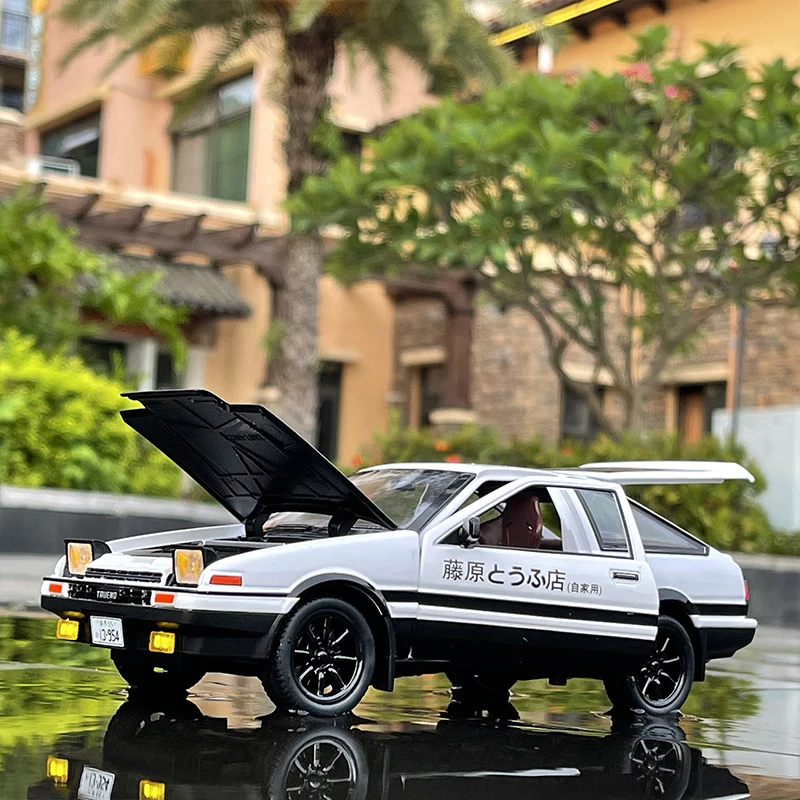 Toyota AE86 Initial D Diecast Model 1:20 3 Toyota AE86 Initial D Diecast Model 1:20 - Image 3