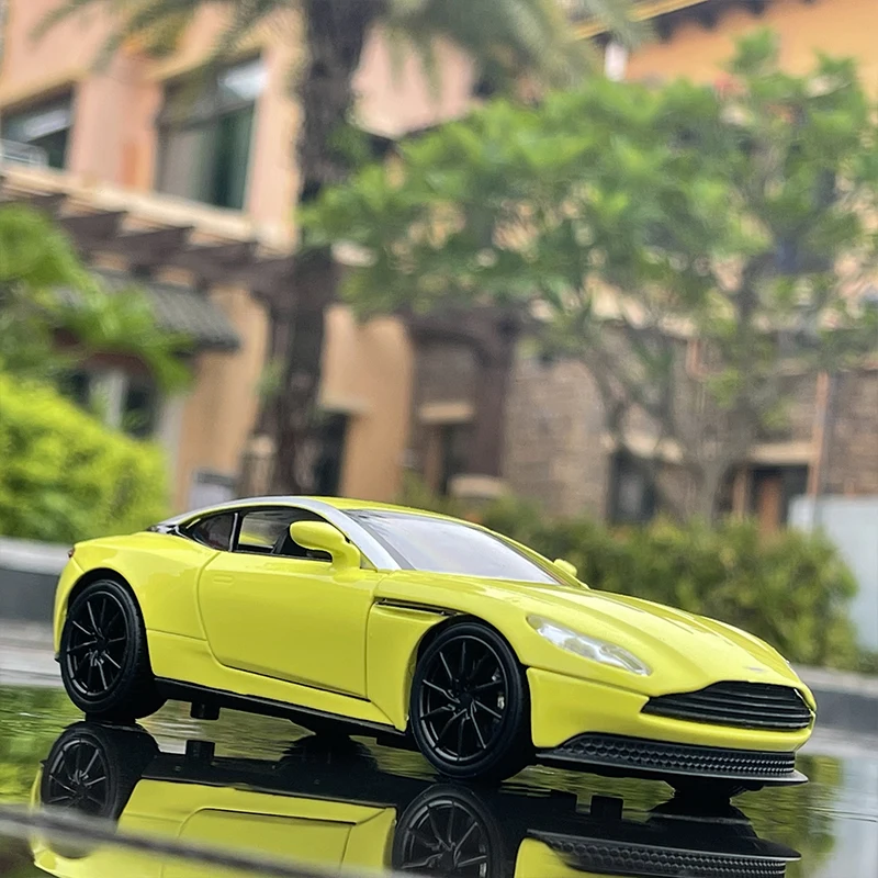 1:32 Aston Martin DB11 AMR Diecast Model Car 4 1:32 Aston Martin DB11 AMR Diecast Model Car - Image 4