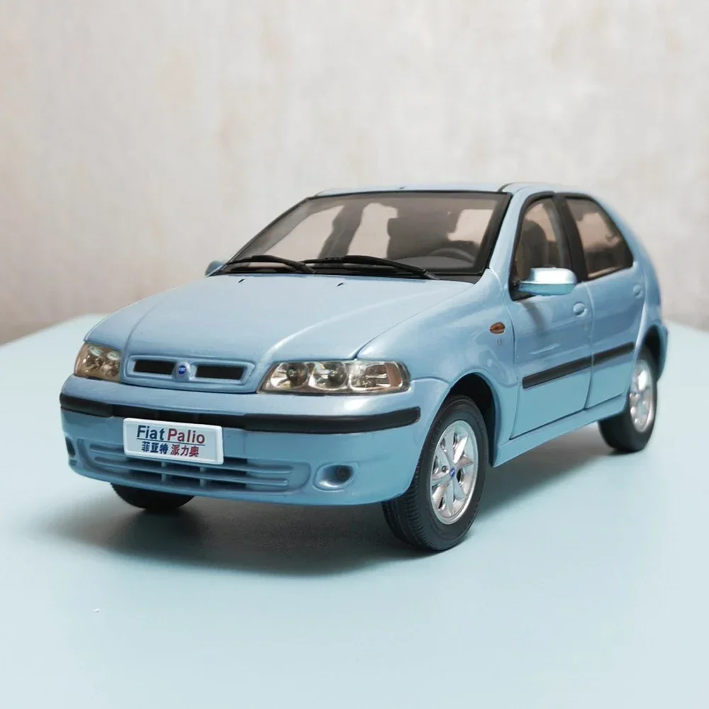 Fiat Palio 1:18 Die-cast Metal Model Car 4 Fiat Palio 1:18 Die-cast Metal Model Car - Image 4