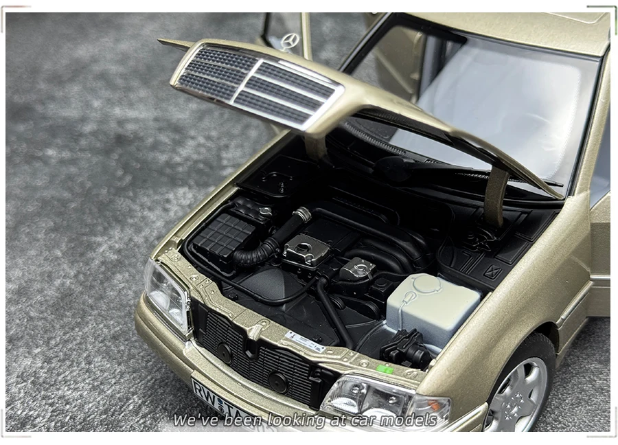 1/18 Scale Benz C-Class T-Model Diecast Model 15 1/18 Scale Benz C-Class T-Model Diecast Model - Image 15