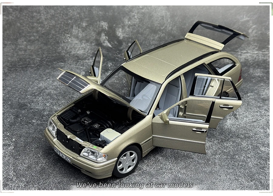 1/18 Scale Benz C-Class T-Model Diecast Model 12 1/18 Scale Benz C-Class T-Model Diecast Model - Image 12