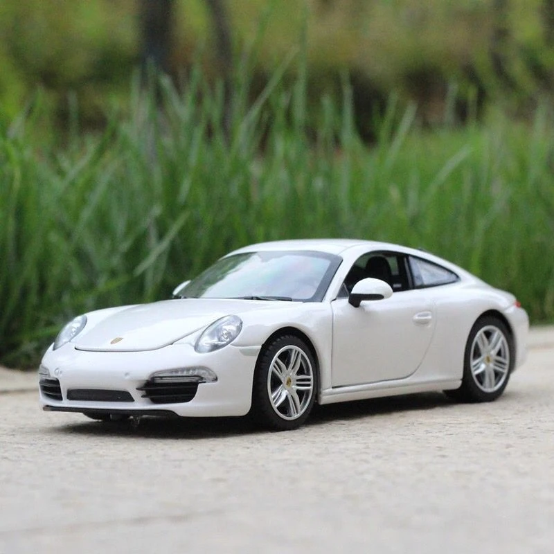 1:24 Scale Red Porsche 911 Carrera Diecast Model 9 1:24 Scale Red Porsche 911 Carrera Diecast Model - Image 9