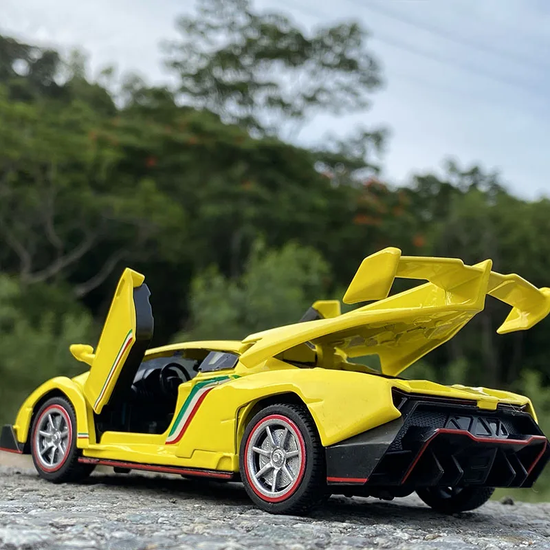 1:32 Scale Diecast Lamborghini Veneno Model 5 1:32 Scale Diecast Lamborghini Veneno Model - Image 5