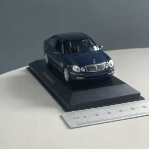 Mercedes-Benz E-Class W211 2006 Die-Cast Model 9 S5be57bd6ba3841e38e86497935c3fada9