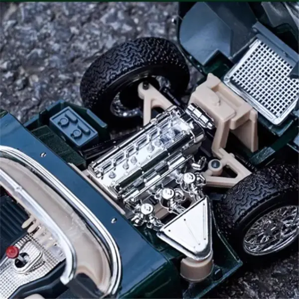 Jaguar E-type 1:18 Scale Diecast Model - Image 4