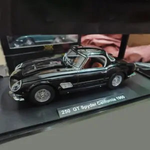 Diecast 1:18 Scale Ferrari 250 GT 1960 Model 23 S5ce949db7fdd414eb203222956f257422
