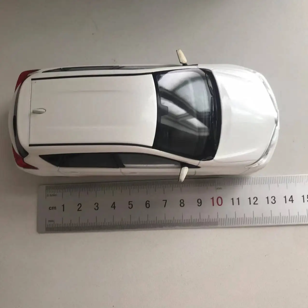 1/30 Scale Toyota Auris Diecast Model Collectible 38 1/30 Scale Toyota Auris Diecast Model Collectible - Image 38