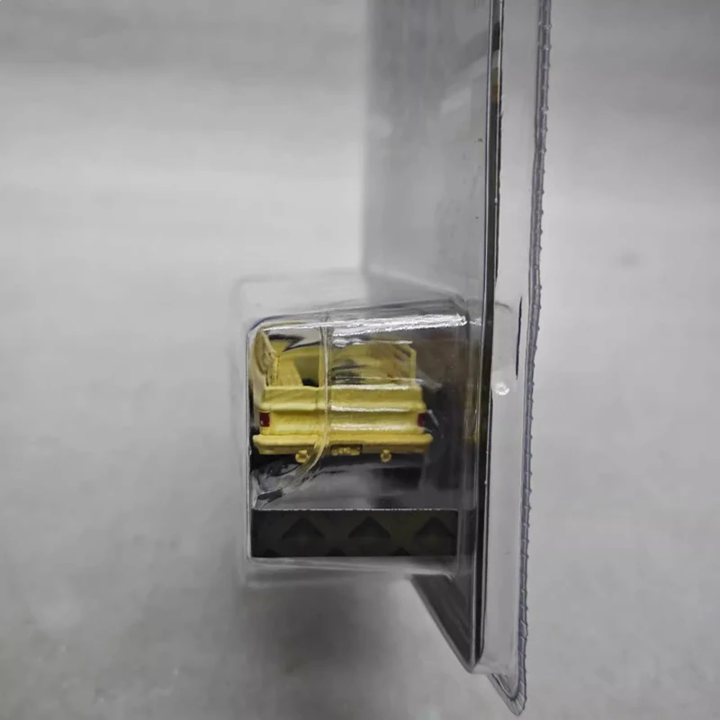 1986 Chevrolet M1008 CUCV Diecast Model 1:64 4 1986 Chevrolet M1008 CUCV Diecast Model 1:64 - Image 4