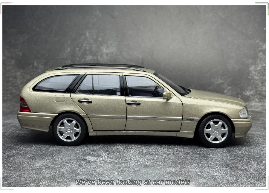 1/18 Scale Benz C-Class T-Model Diecast Model 10 1/18 Scale Benz C-Class T-Model Diecast Model - Image 10