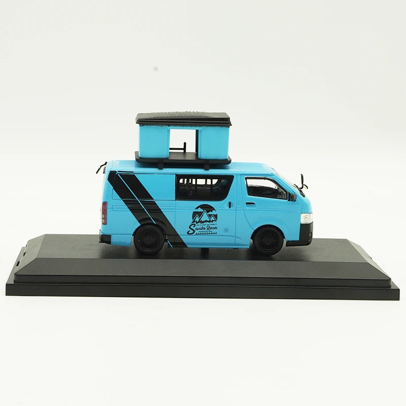 1:43 Scale Diecast Hiace Van Bus Model Set 3 1:43 Scale Diecast Hiace Van Bus Model Set - Image 3