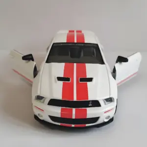 1:24 Scale 2007 Shelby GT500 Model Car 12 S5fe51ac58fa7434284499d2ec9a9a72bq