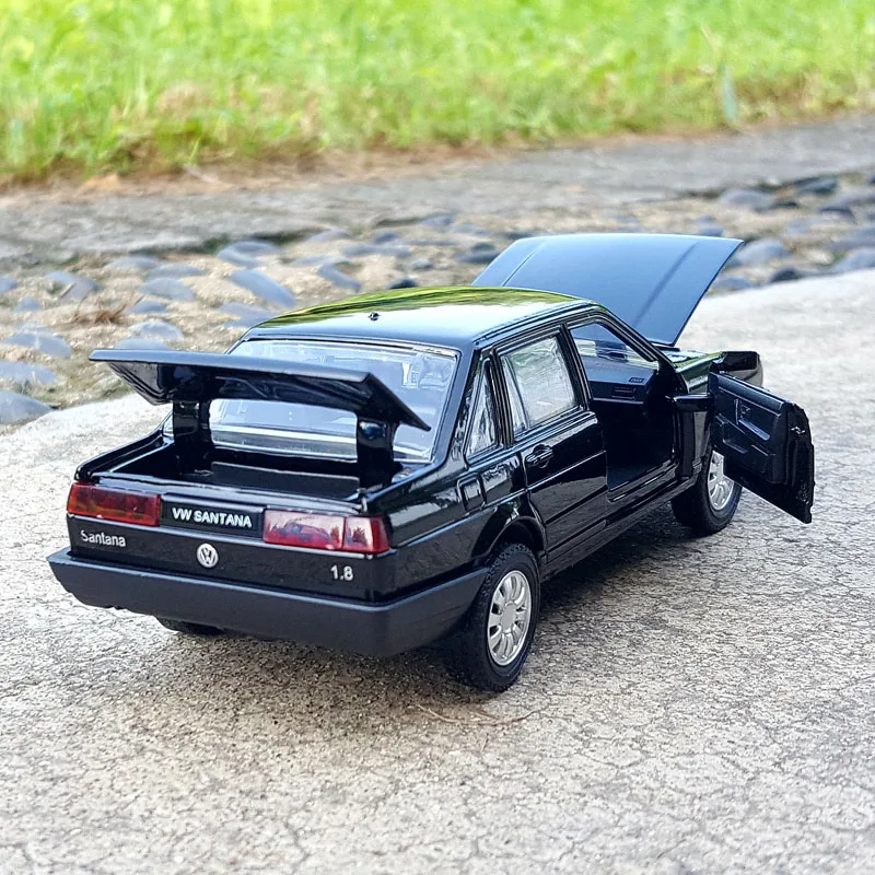 1:32 Volkswagen Santana Diecast Car Model 6 1:32 Volkswagen Santana Diecast Car Model - Image 6