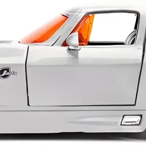 1963 Corvette Sting Ray 1:24 Scale Diecast Model 6 S6228d88f7e2c4b7a8a3d99e2fa6b6693M