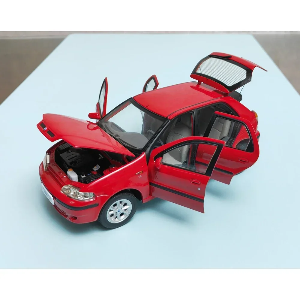 Fiat Palio 1:18 Die-cast Metal Model Car 2 Fiat Palio 1:18 Die-cast Metal Model Car - Image 2