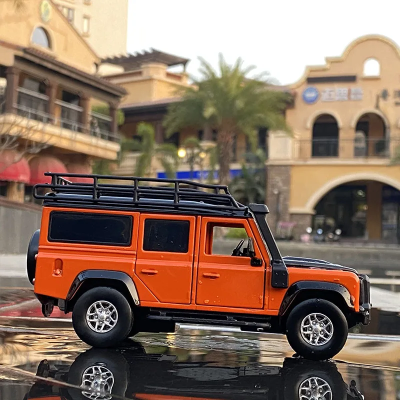 1:32 Orange Land Rover Defender Diecast Model 4 1:32 Orange Land Rover Defender Diecast Model - Image 4