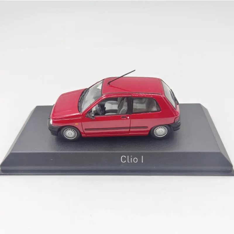 Diecast CLIO 1 Retro Sedan Model 1/43 Scale 3 Diecast CLIO 1 Retro Sedan Model 1/43 Scale - Image 3