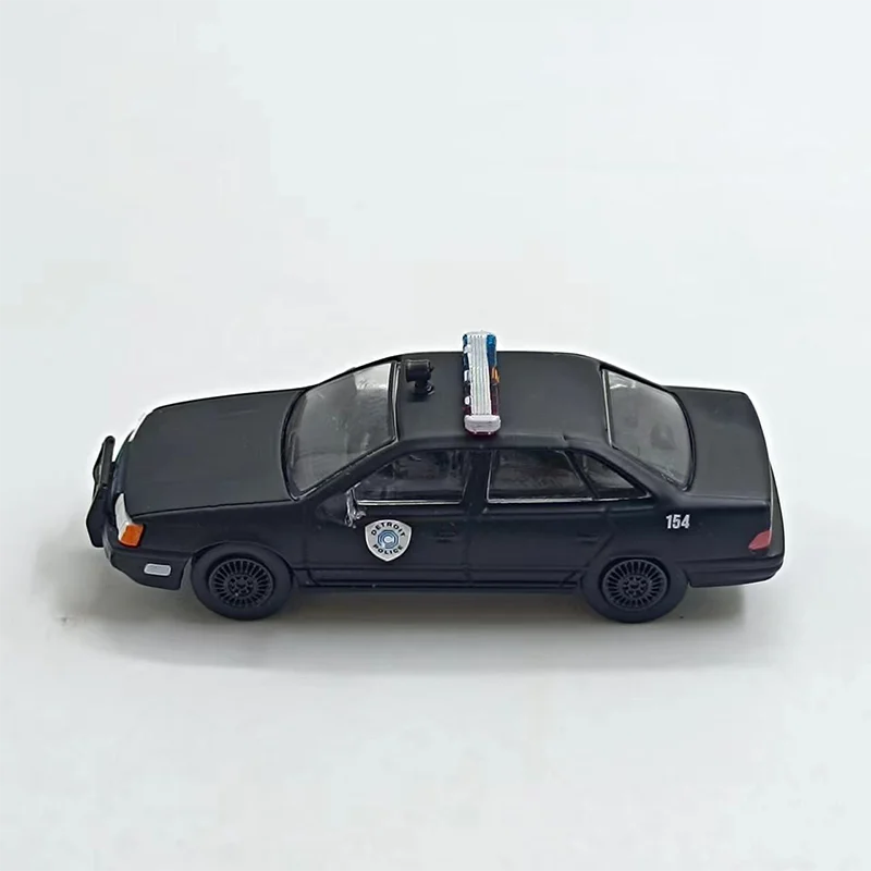 1986 Ford Taurus LX Diecast Model Car 1:64 Scale 5 1986 Ford Taurus LX Diecast Model Car 1:64 Scale - Image 5