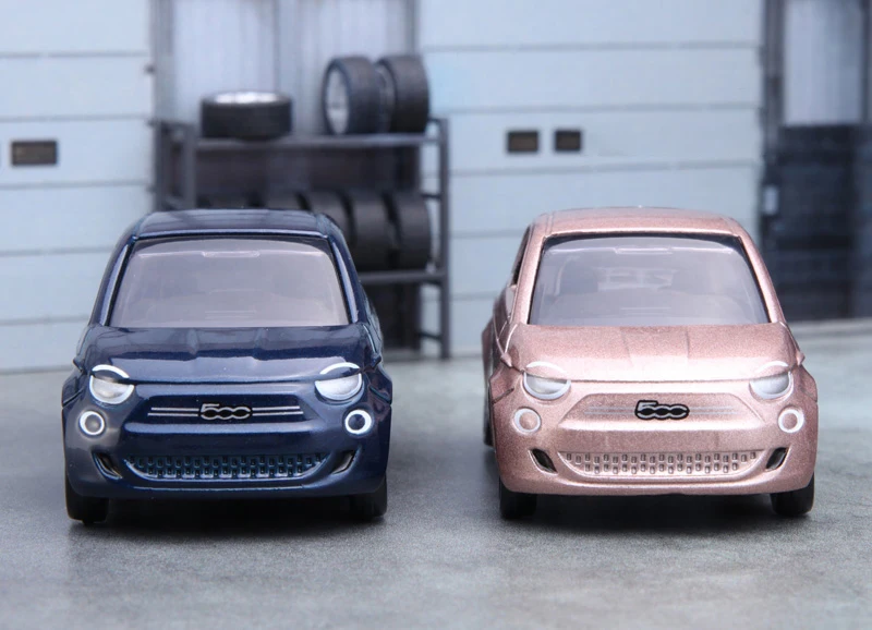 TOMY Fiat 500e Diecast Model Car 7cm 3 TOMY Fiat 500e Diecast Model Car 7cm - Image 3