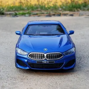BMW M8 M850i 1:35 Scale Die-Cast Model 10 S690ea7500d674b67b6b56ec54e376a310