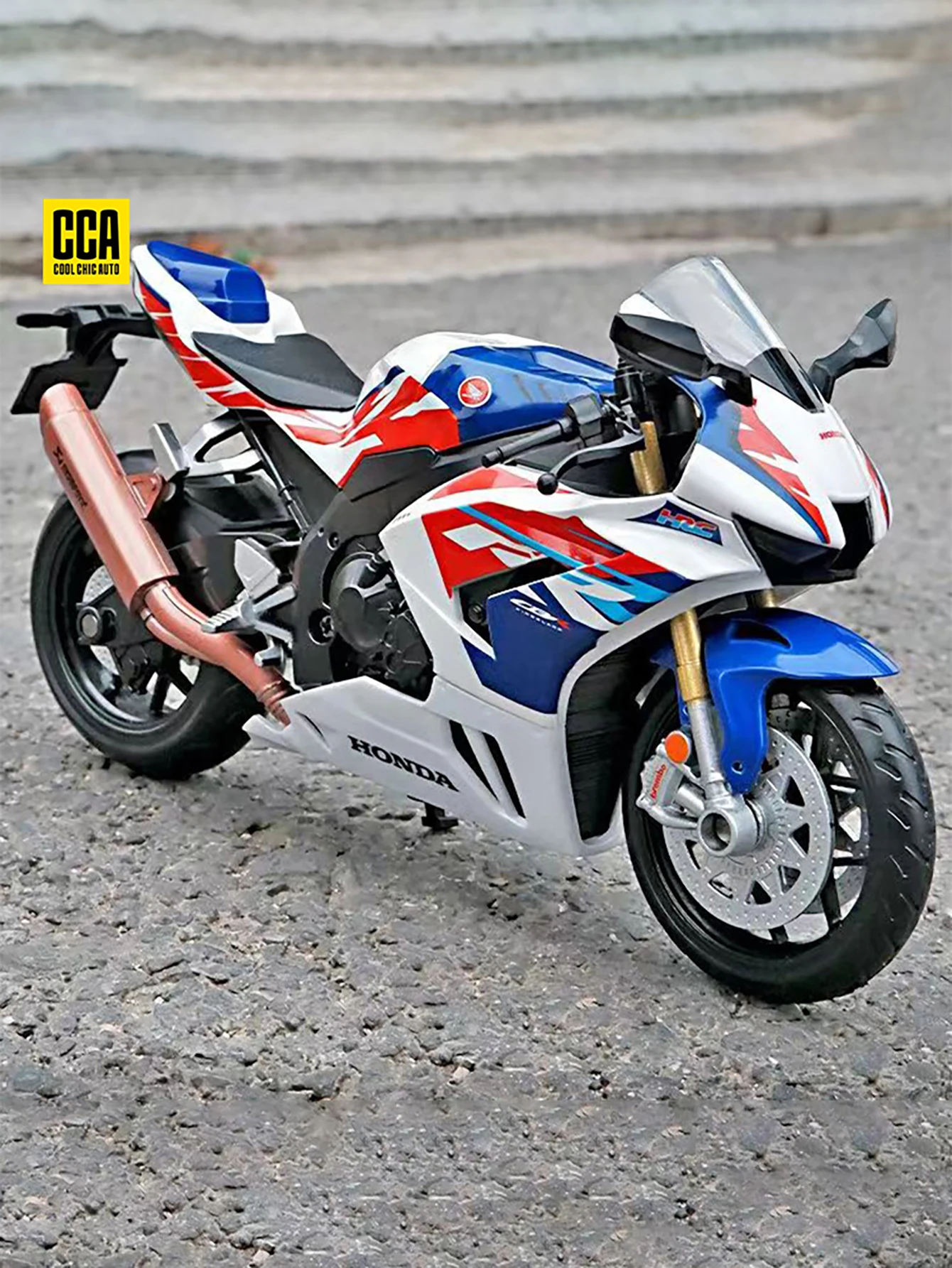 1:12 Scale CBR1000RR-R Motorcycle Model 6 1:12 Scale CBR1000RR-R Motorcycle Model - Image 6