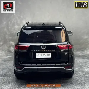 Toyota Land Cruiser LC300 ZX Diecast Model 1/18 36 S6af1a2e6960e4234a4cd952a1f104cb34