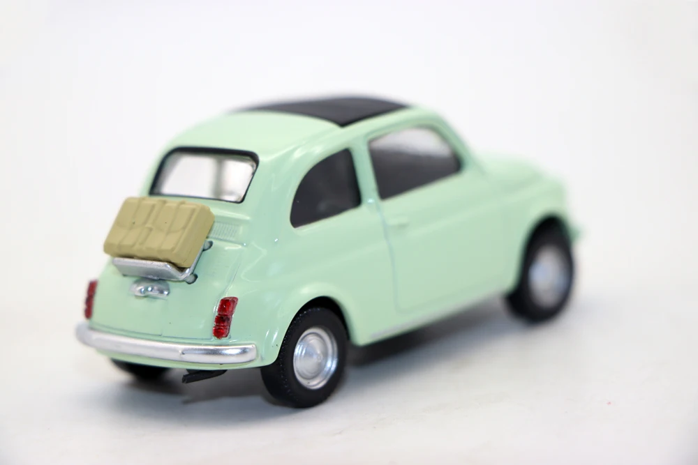 Fiat 500F 1:43 Scale Diecast Model Car 3 Fiat 500F 1:43 Scale Diecast Model Car - Image 3