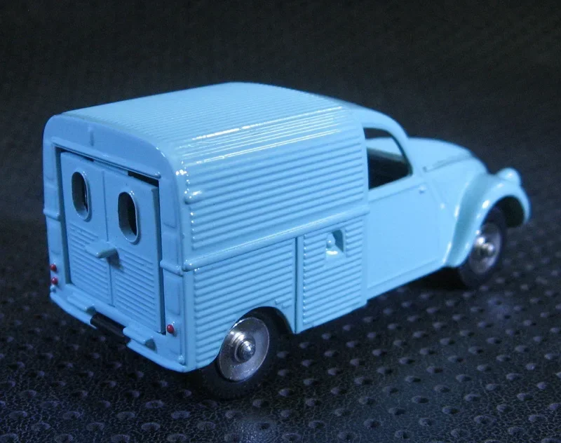 DAN TOYS 1:43 Citroen 2CV Diecast Model Car 3 DAN TOYS 1:43 Citroen 2CV Diecast Model Car - Image 3