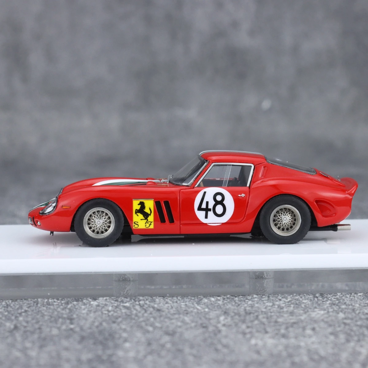Yuemar 250GTO 1:64 Scale Miniature Cars Set 10 Yuemar 250GTO 1:64 Scale Miniature Cars Set - Image 10