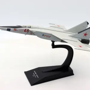 MiG-25RBT FOXBAT B 1/100 Scale Model 11 S6e5a68d09e8c44478b3ce10da23520a7X