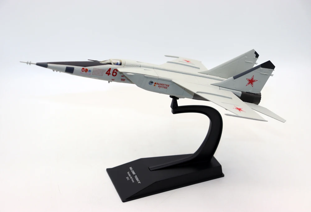 MiG-25RBT FOXBAT B 1/100 Scale Model 6 MiG-25RBT FOXBAT B 1/100 Scale Model - Image 6
