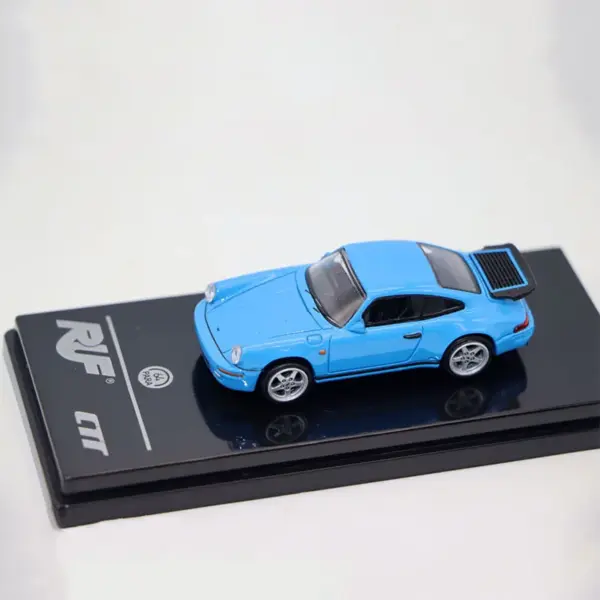 1:64 Scale Yellow 911 RUF CTR Diecast Model - Image 3